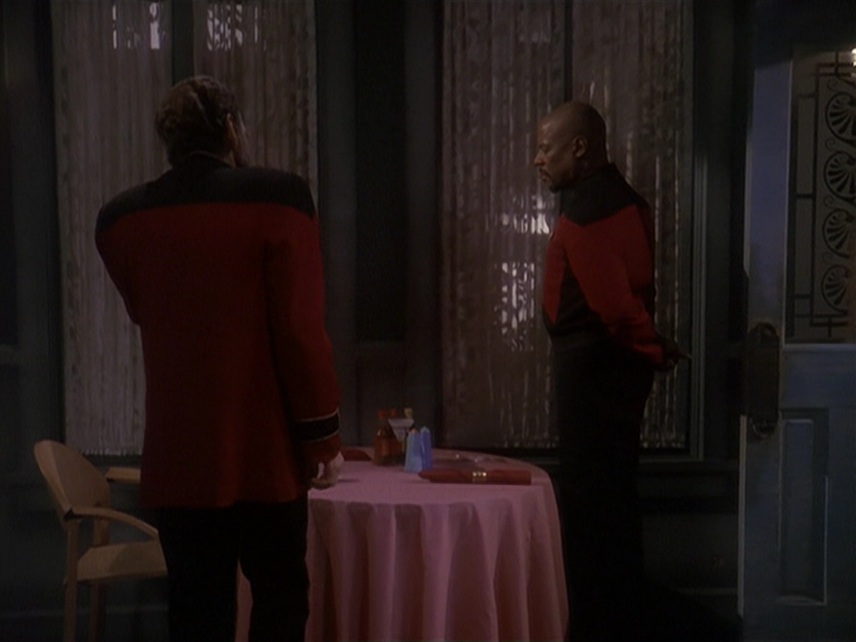 extant_StarTrek_DS9_4x12-ParadiseLost_01736.jpg