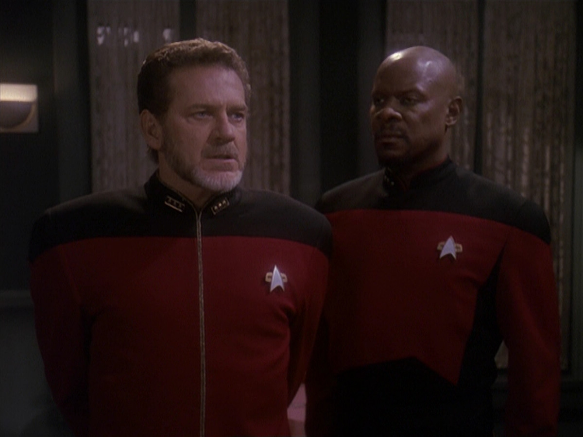 extant_StarTrek_DS9_4x12-ParadiseLost_01778.jpg