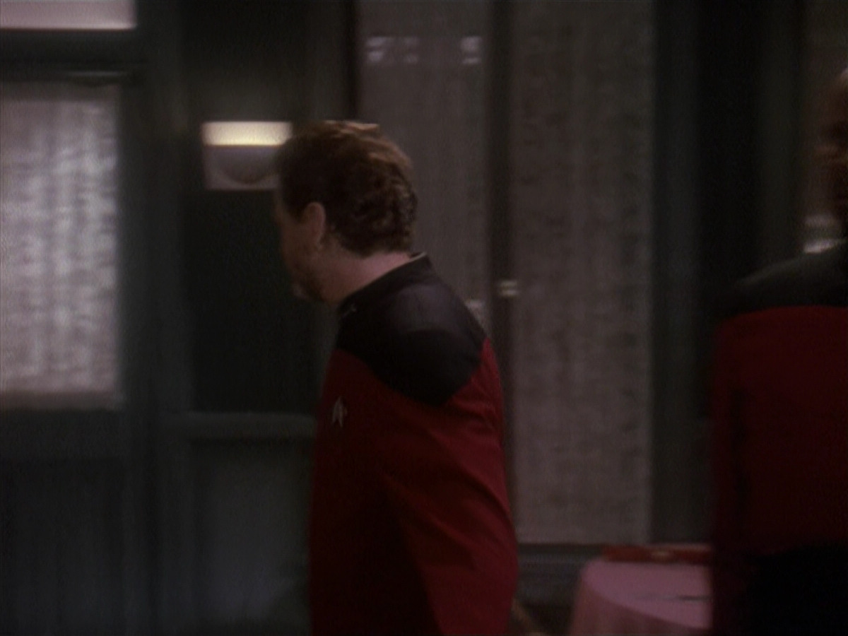 extant_StarTrek_DS9_4x12-ParadiseLost_01782.jpg