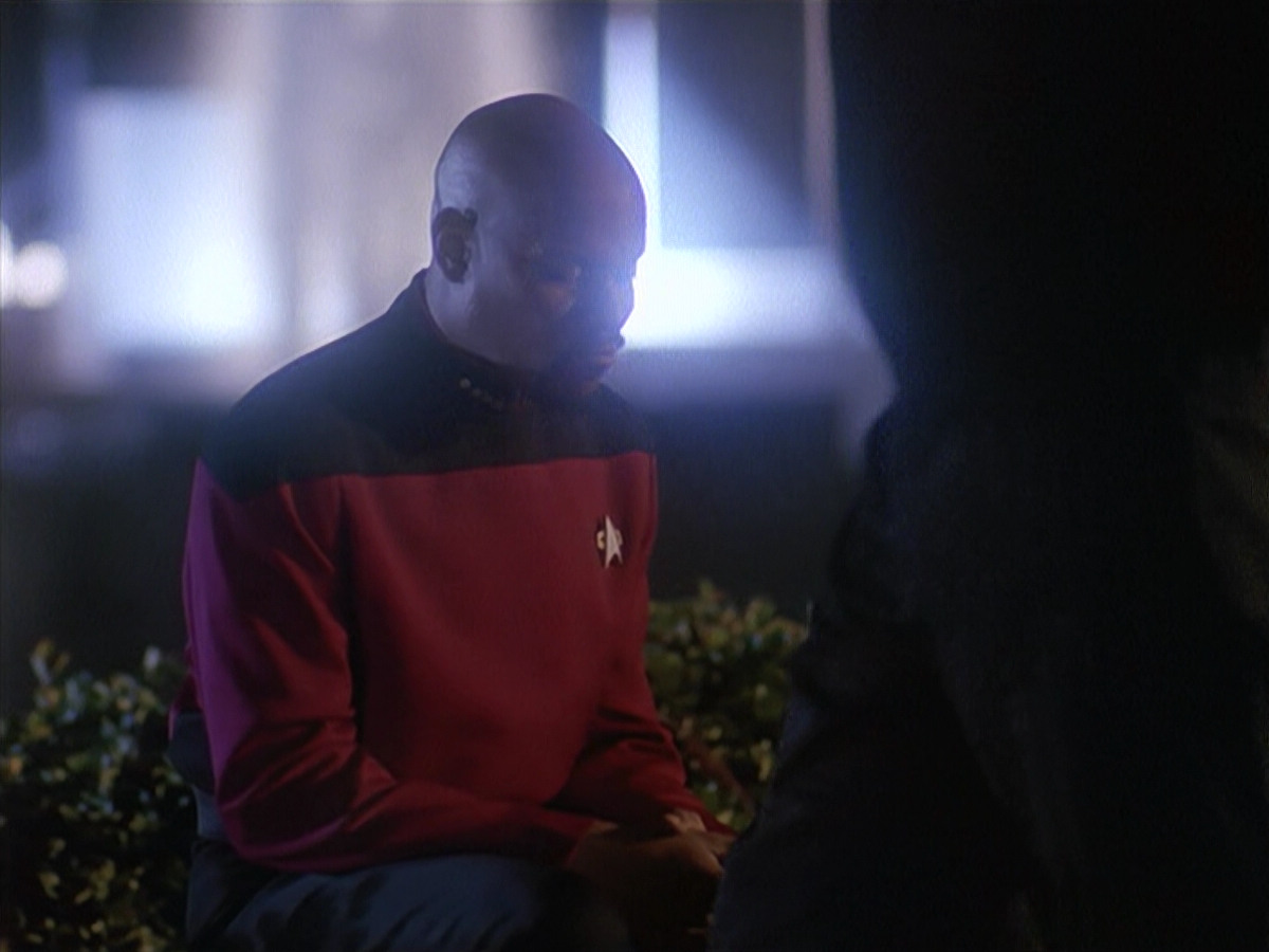 extant_StarTrek_DS9_4x12-ParadiseLost_01801.jpg