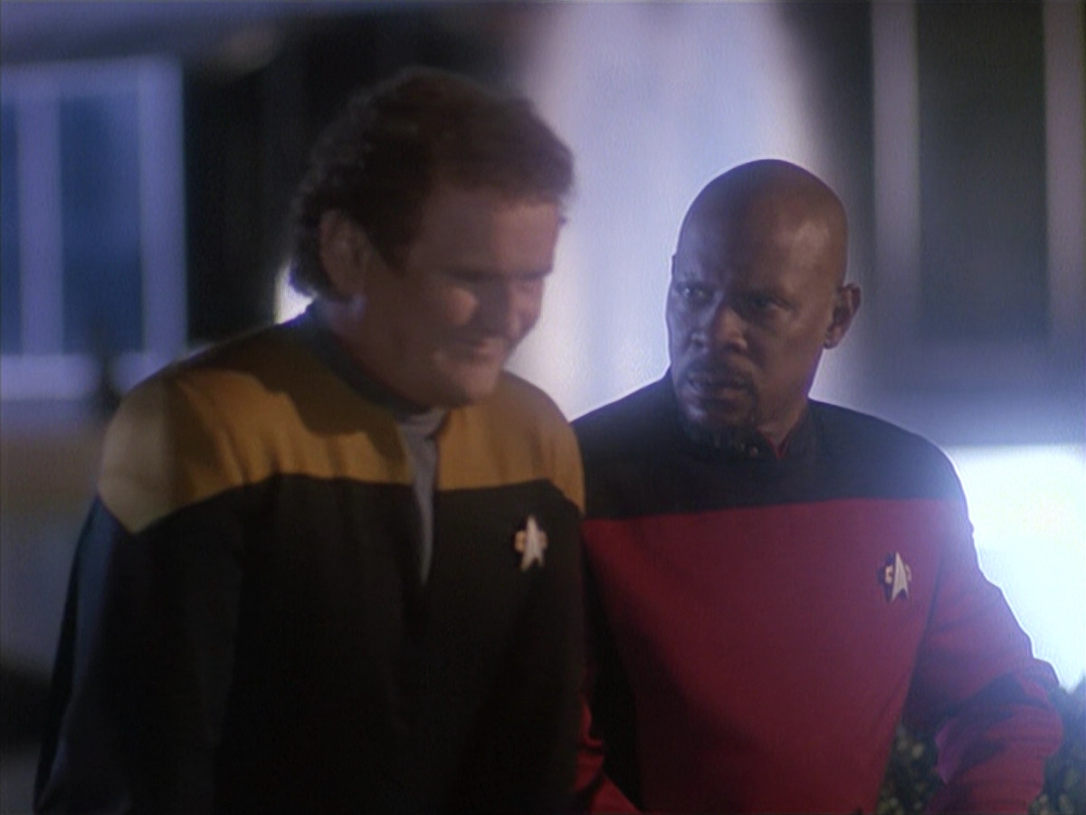 extant_StarTrek_DS9_4x12-ParadiseLost_01822.jpg