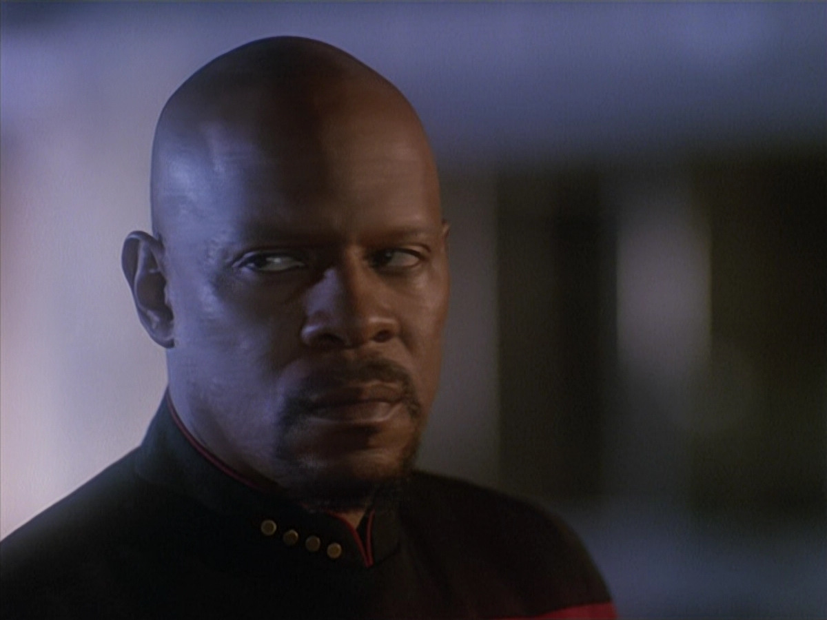 extant_StarTrek_DS9_4x12-ParadiseLost_01933.jpg