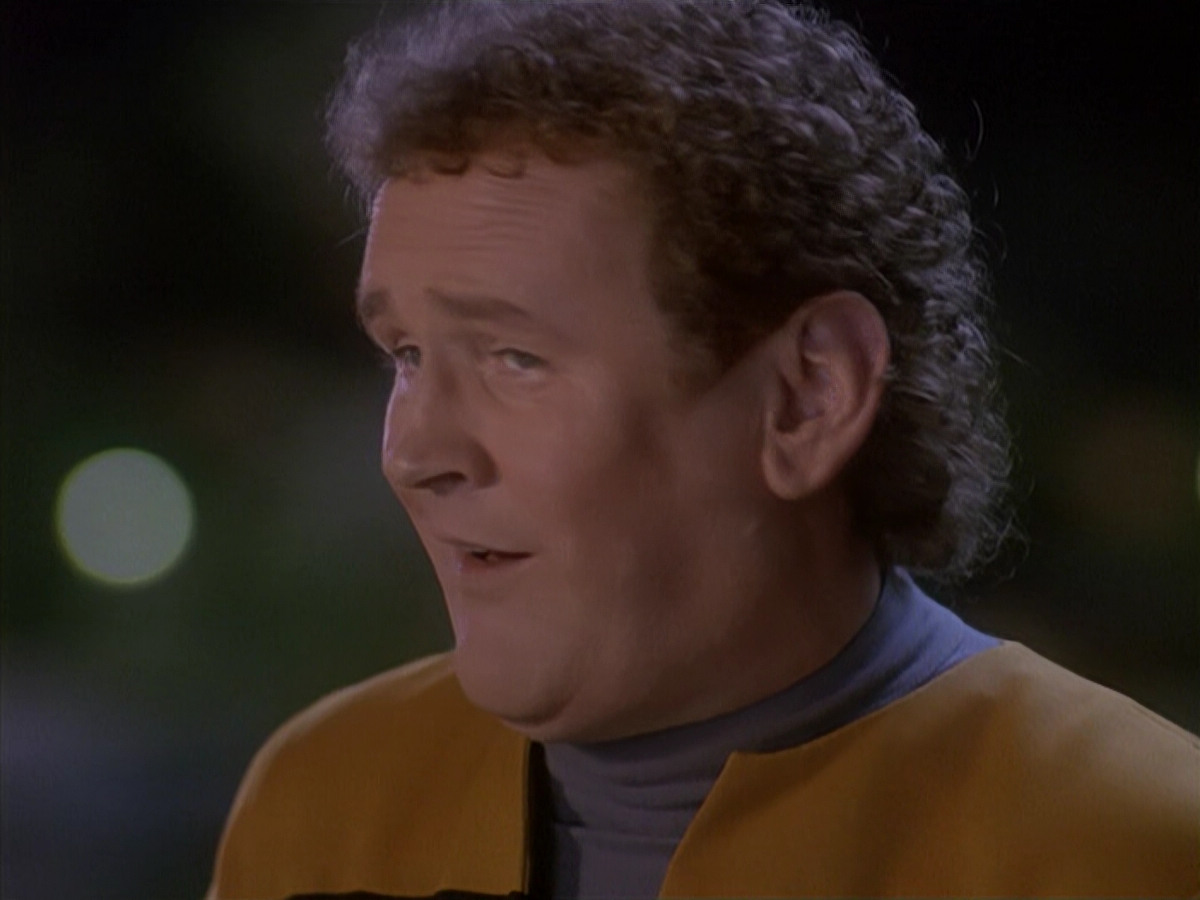 extant_StarTrek_DS9_4x12-ParadiseLost_01949.jpg