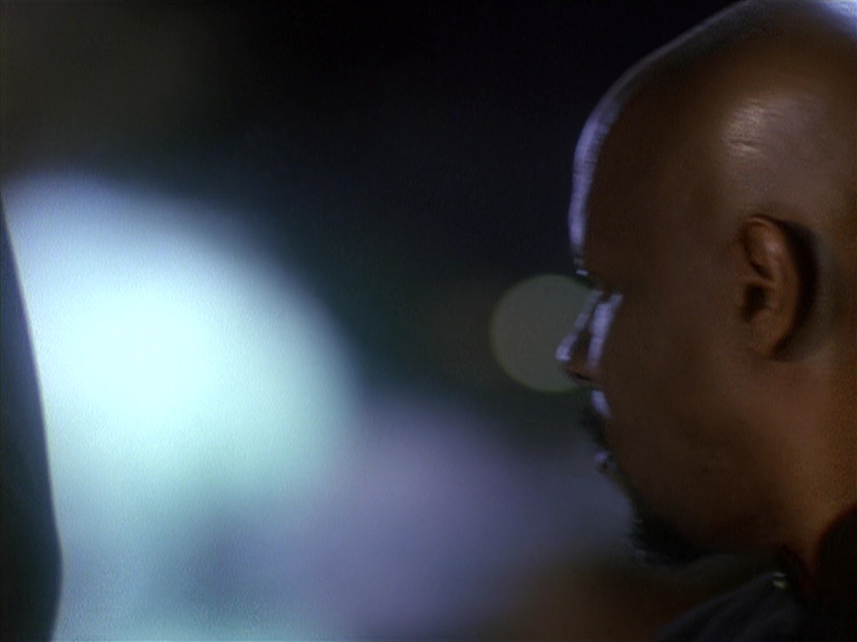 extant_StarTrek_DS9_4x12-ParadiseLost_01958.jpg