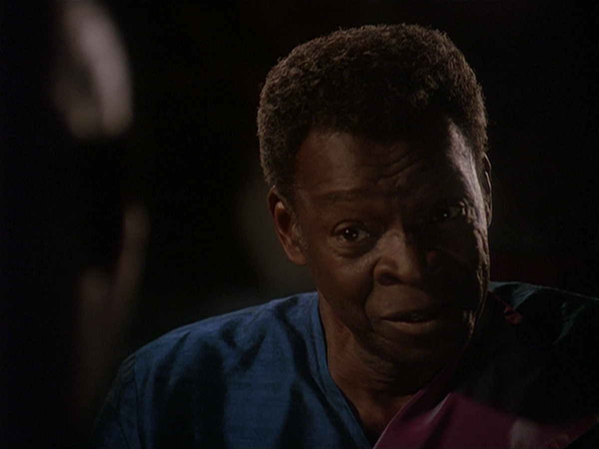 extant_StarTrek_DS9_4x12-ParadiseLost_02022.jpg