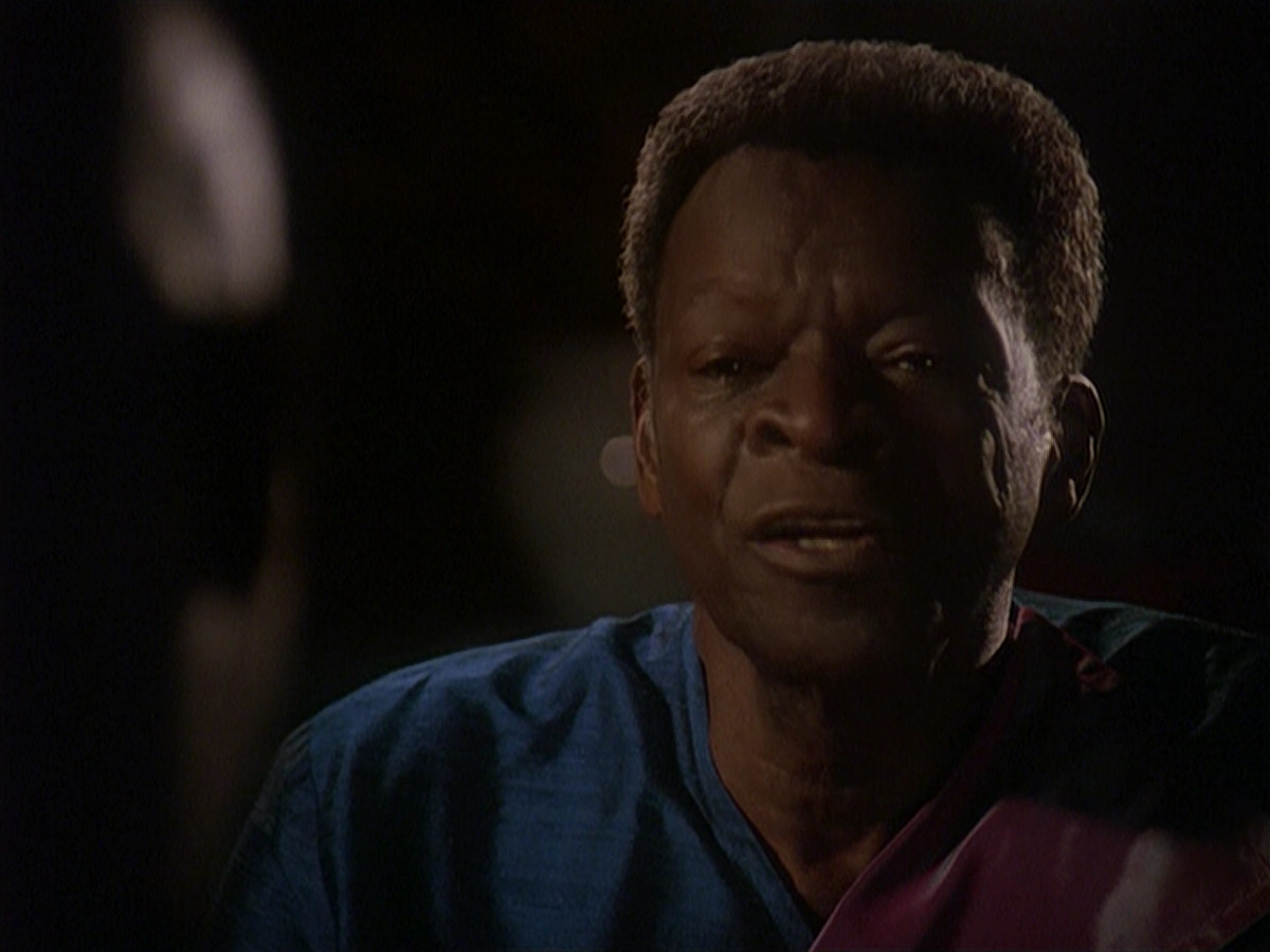 extant_StarTrek_DS9_4x12-ParadiseLost_02030.jpg