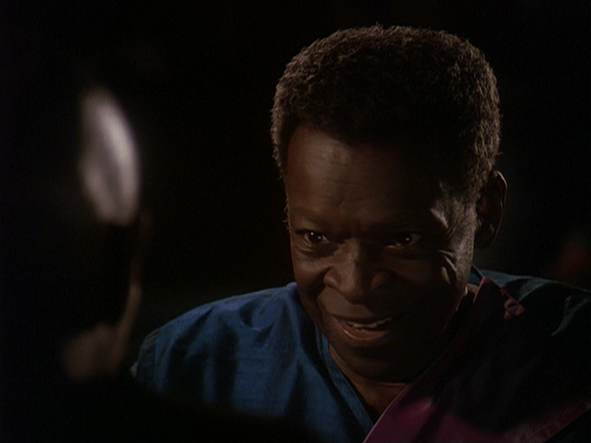 extant_StarTrek_DS9_4x12-ParadiseLost_02051.jpg