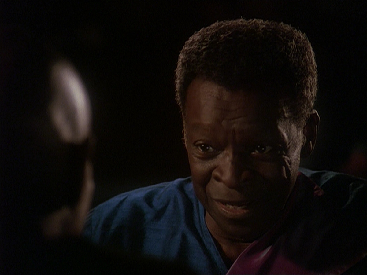 extant_StarTrek_DS9_4x12-ParadiseLost_02059.jpg