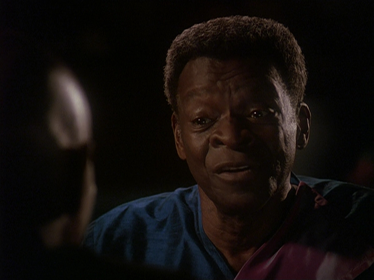 extant_StarTrek_DS9_4x12-ParadiseLost_02065.jpg