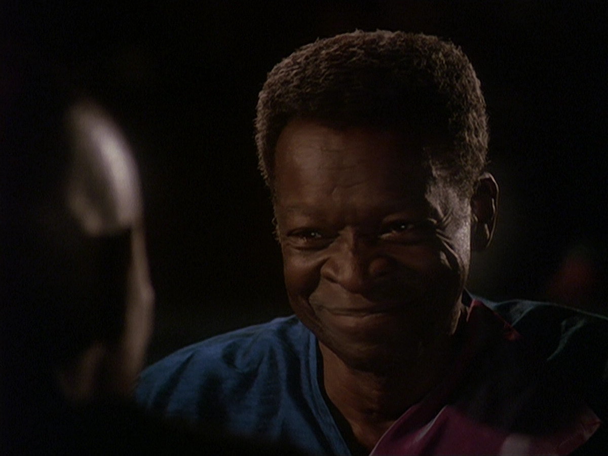 extant_StarTrek_DS9_4x12-ParadiseLost_02097.jpg