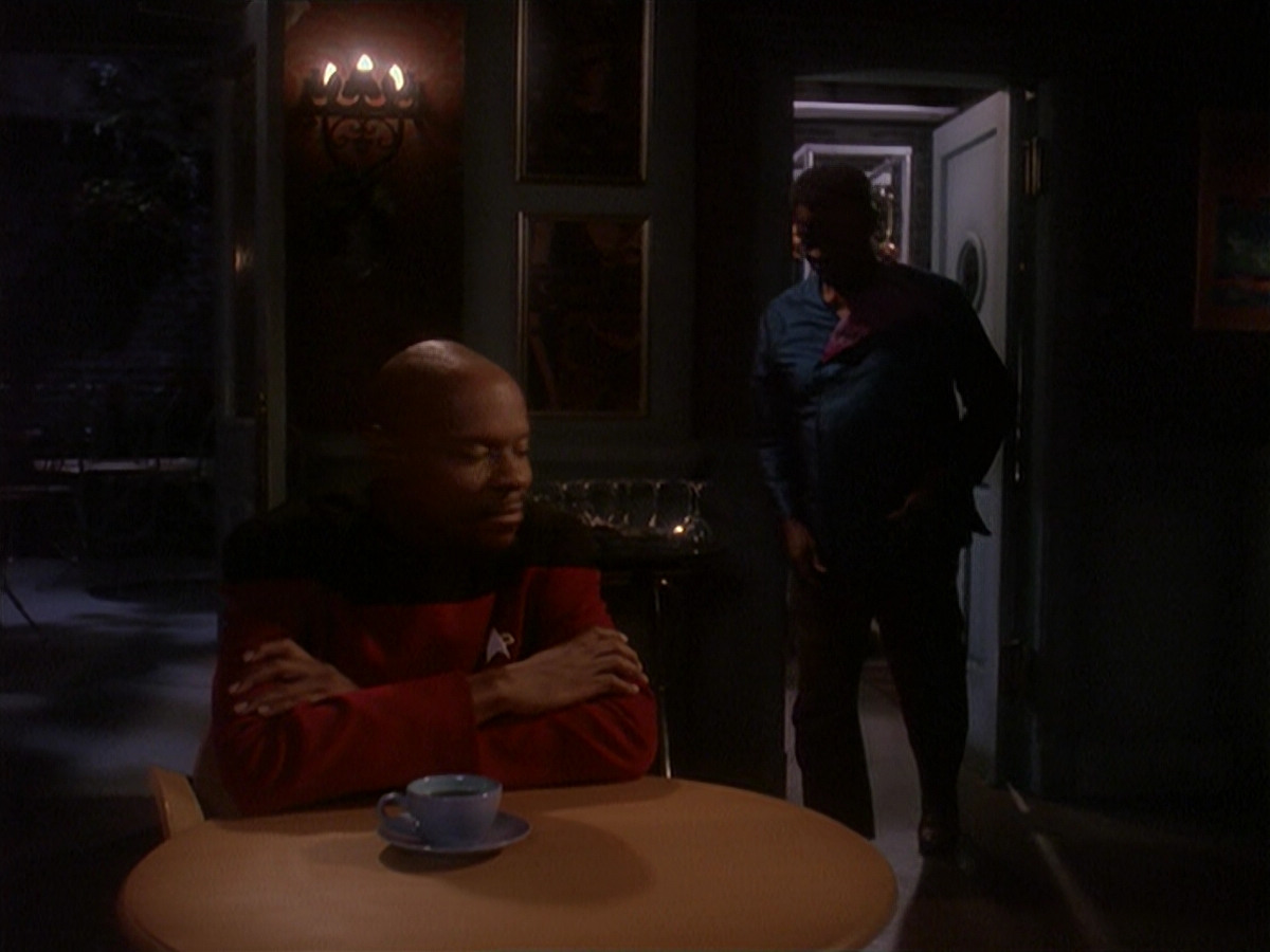 extant_StarTrek_DS9_4x12-ParadiseLost_02109.jpg
