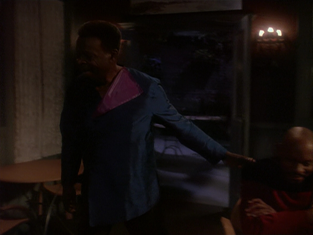 extant_StarTrek_DS9_4x12-ParadiseLost_02116.jpg