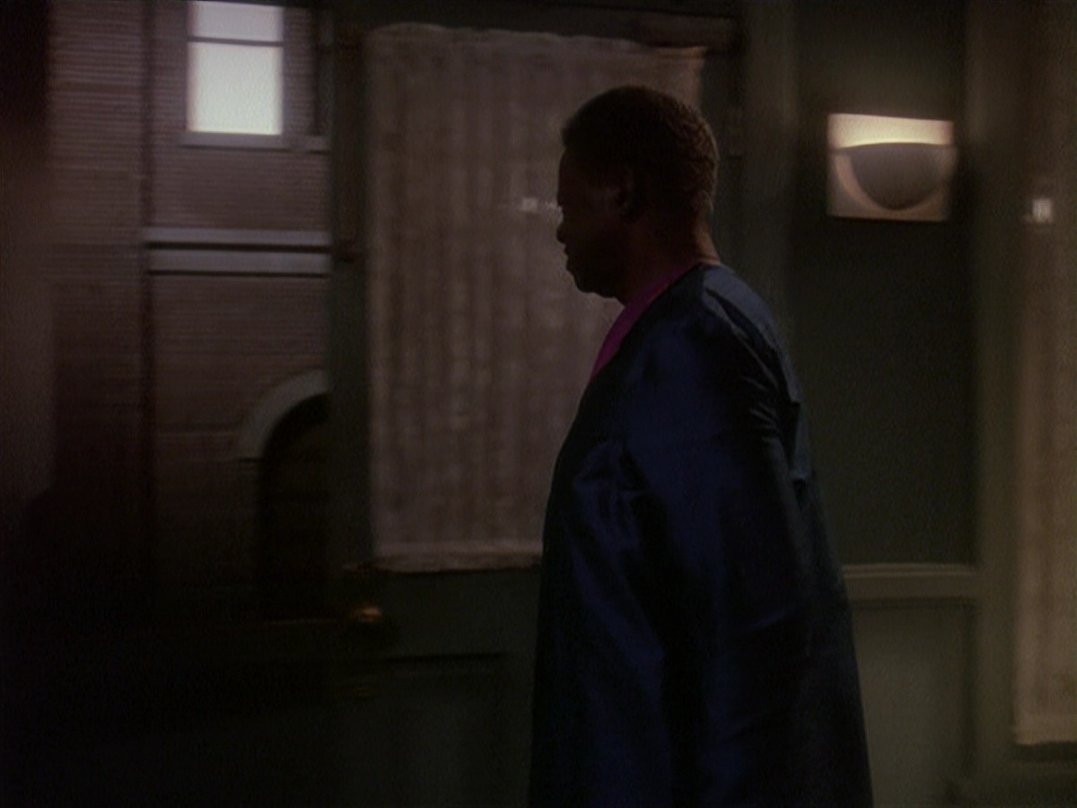 extant_StarTrek_DS9_4x12-ParadiseLost_02119.jpg