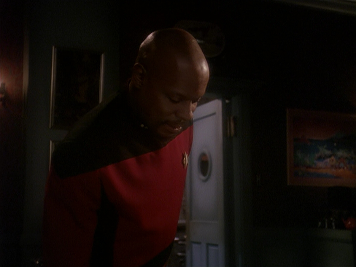 extant_StarTrek_DS9_4x12-ParadiseLost_02130.jpg