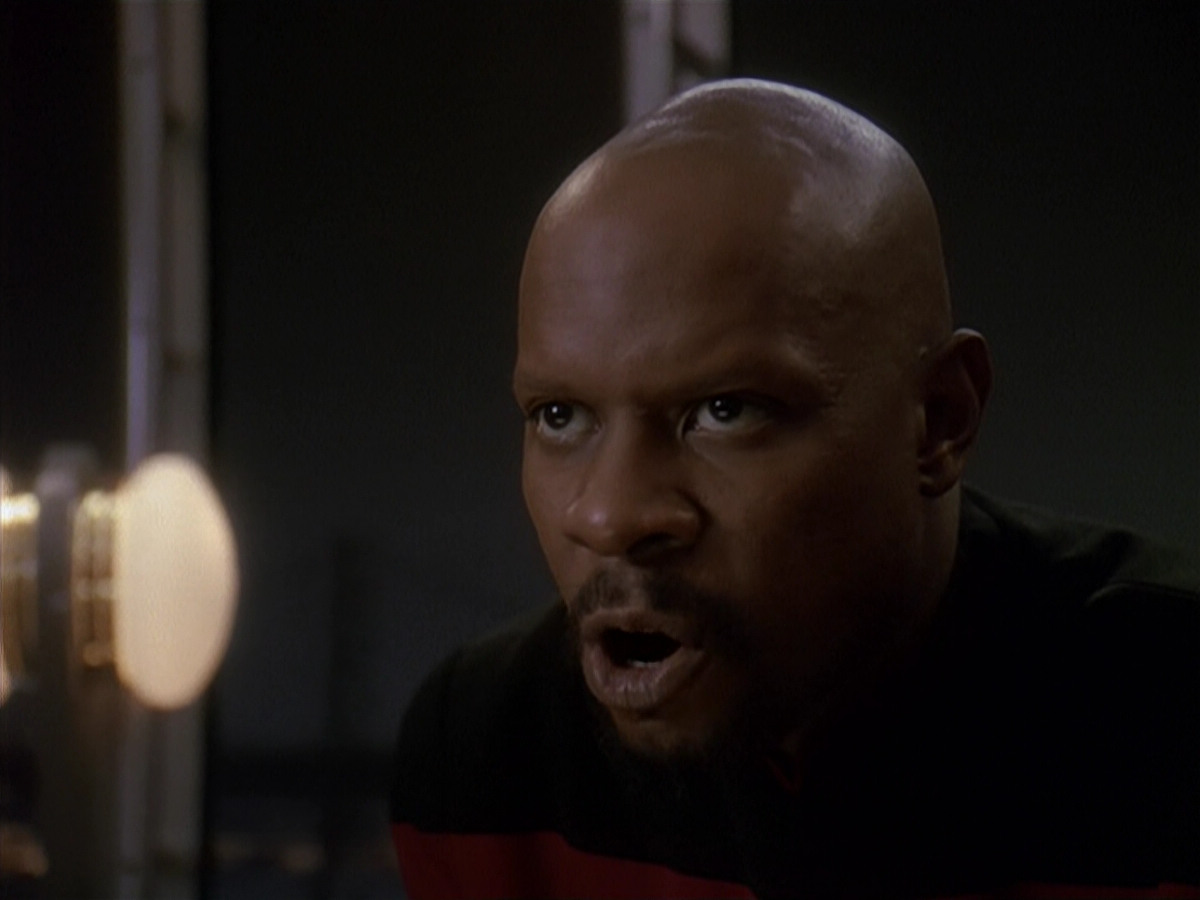 extant_StarTrek_DS9_4x12-ParadiseLost_02223.jpg