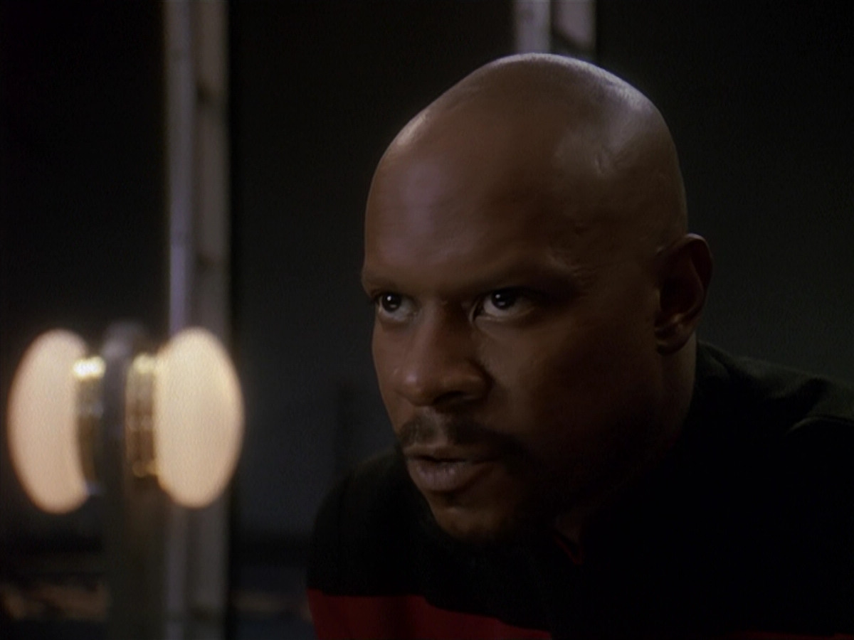 extant_StarTrek_DS9_4x12-ParadiseLost_02226.jpg