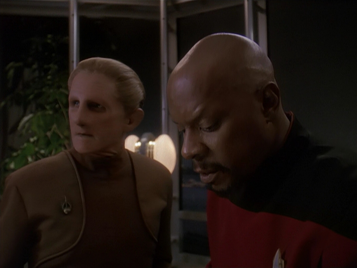 extant_StarTrek_DS9_4x12-ParadiseLost_02270.jpg