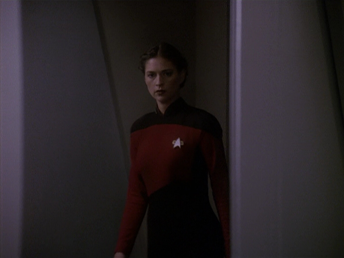 extant_StarTrek_DS9_4x12-ParadiseLost_02296.jpg