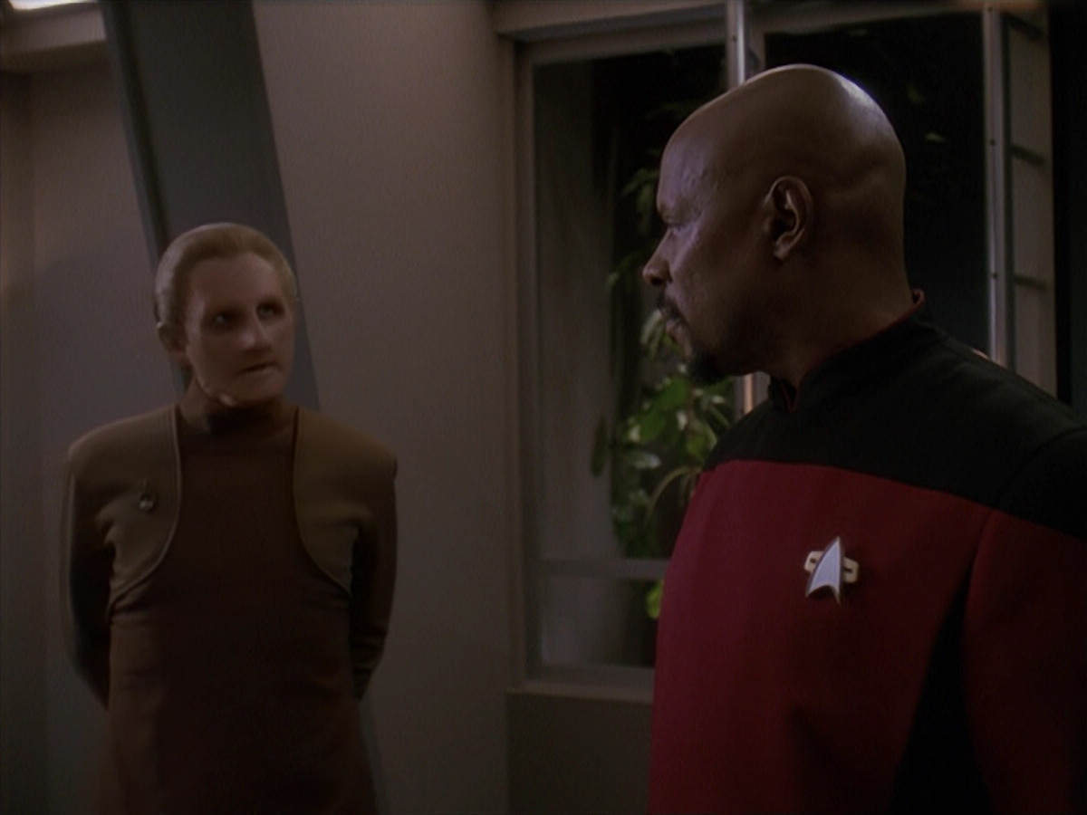 extant_StarTrek_DS9_4x12-ParadiseLost_02310.jpg