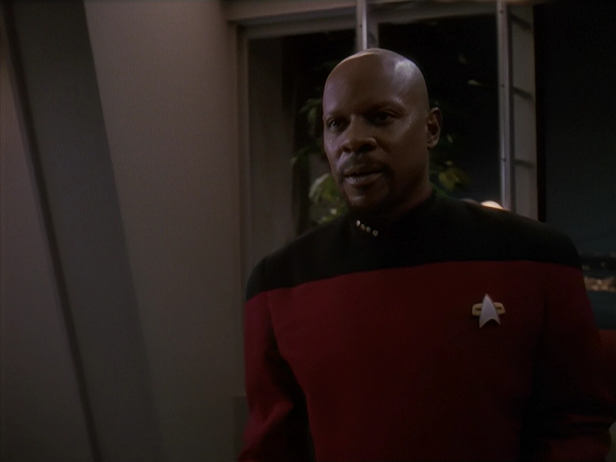 extant_StarTrek_DS9_4x12-ParadiseLost_02317.jpg