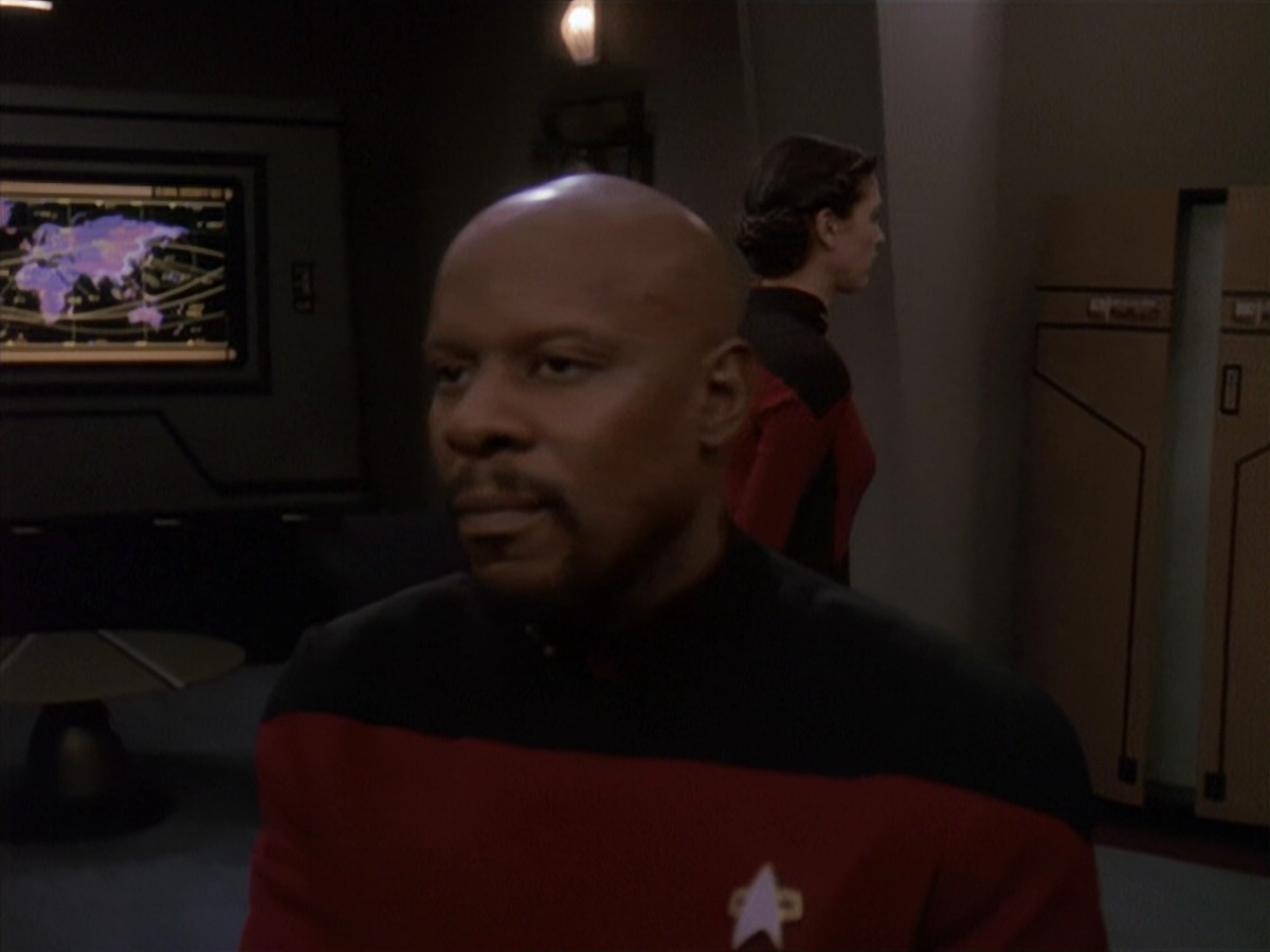 extant_StarTrek_DS9_4x12-ParadiseLost_02335.jpg