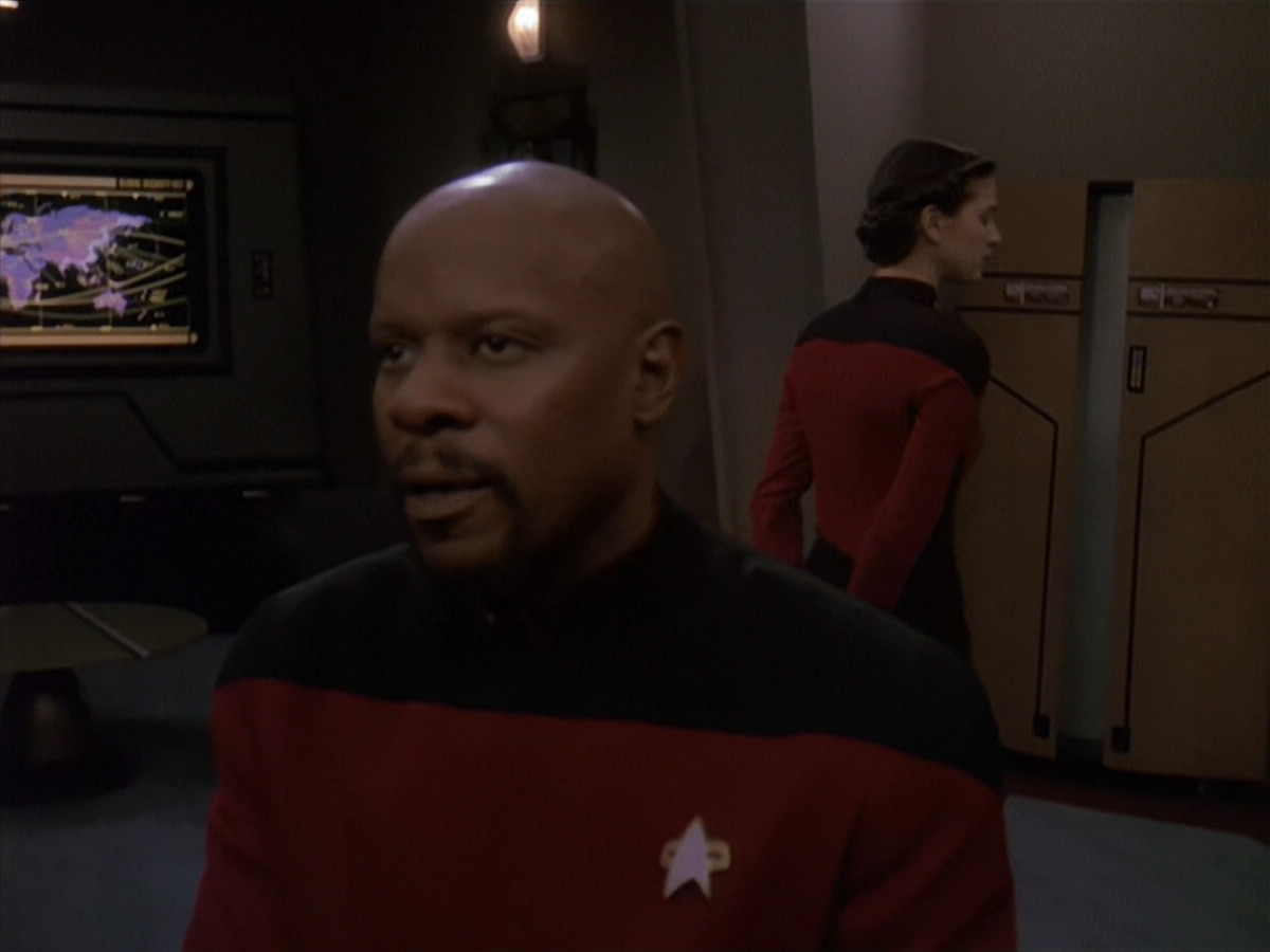 extant_StarTrek_DS9_4x12-ParadiseLost_02336.jpg