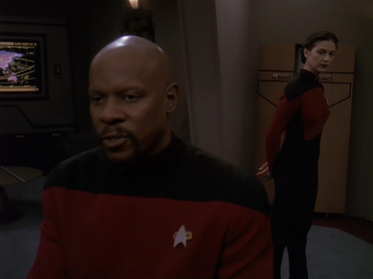 extant_StarTrek_DS9_4x12-ParadiseLost_02338.jpg