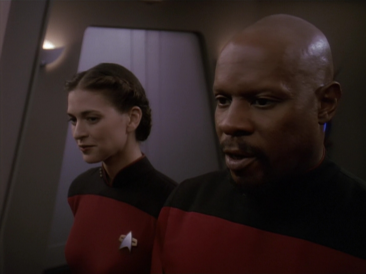 extant_StarTrek_DS9_4x12-ParadiseLost_02379.jpg