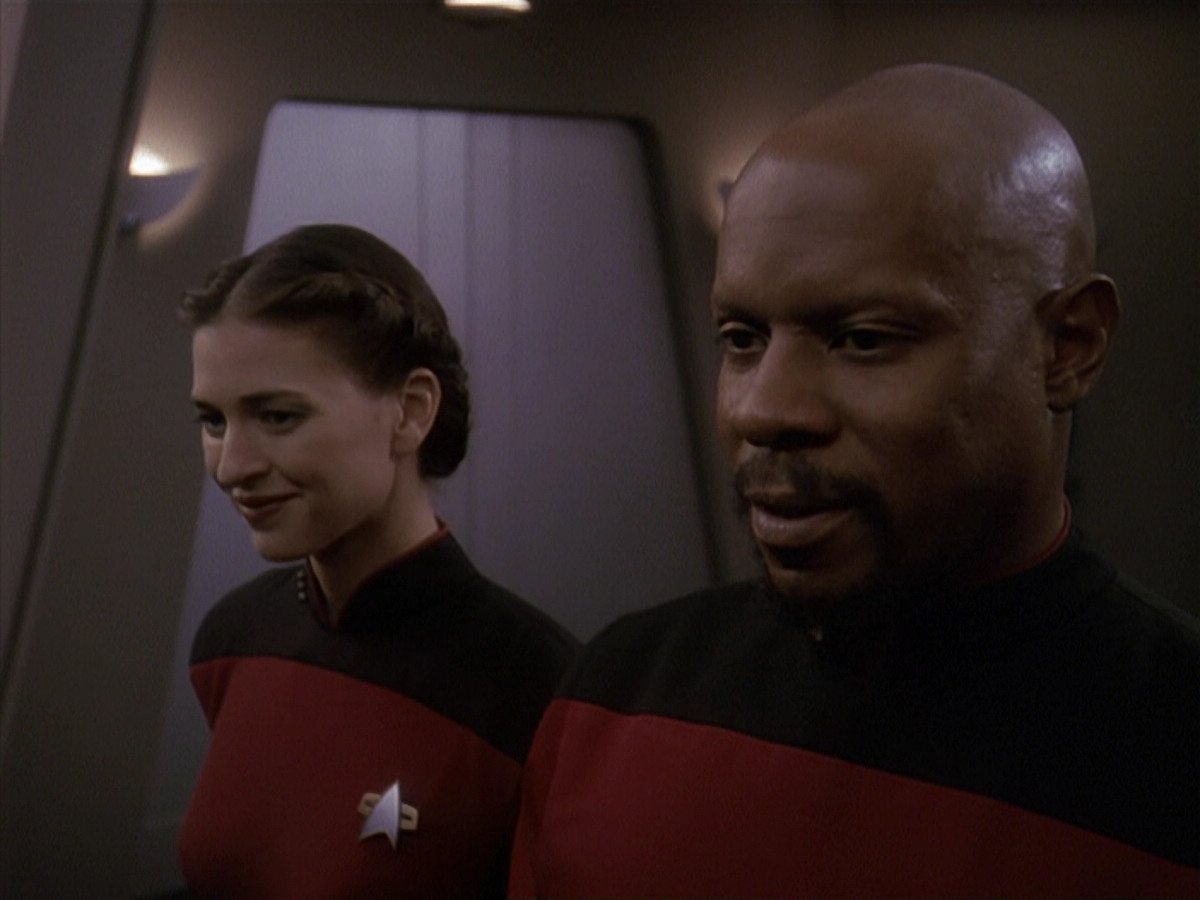 extant_StarTrek_DS9_4x12-ParadiseLost_02383.jpg