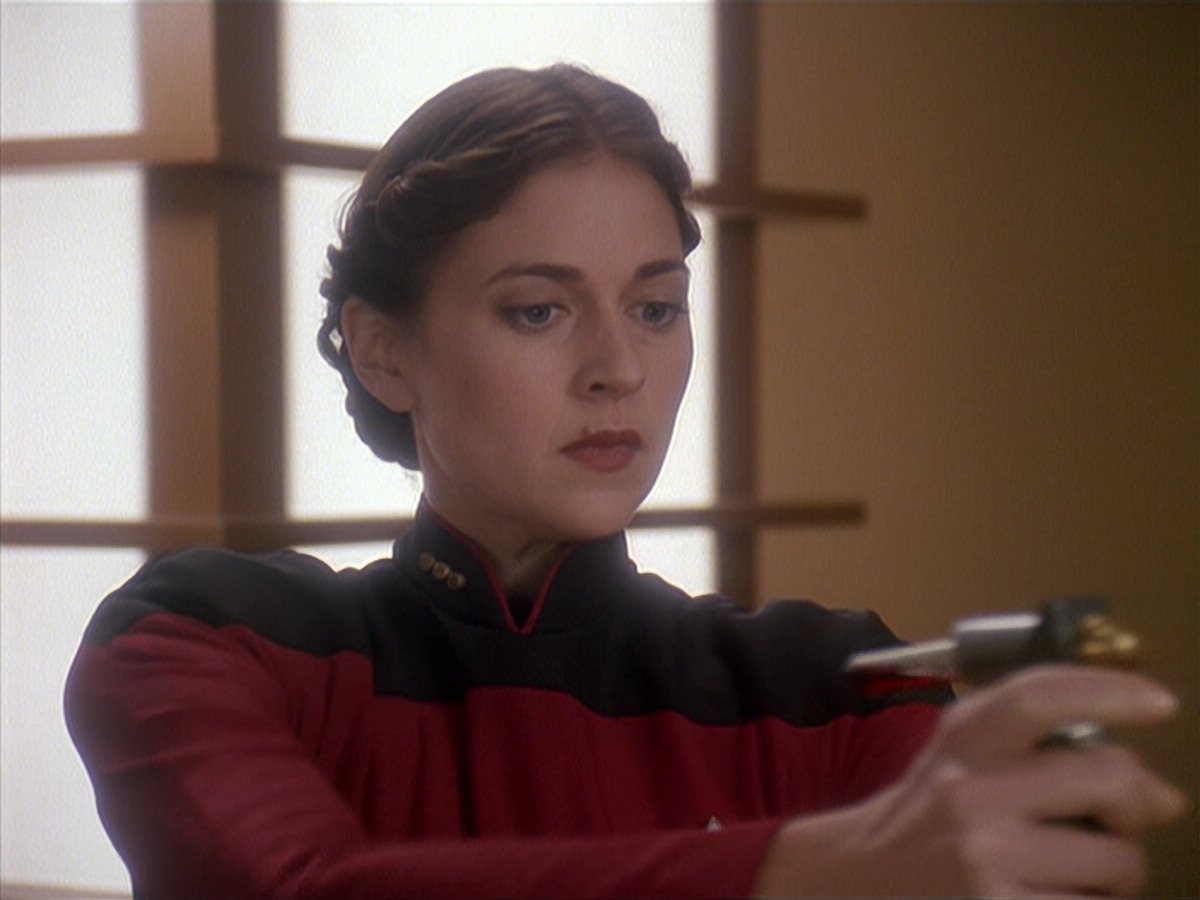 extant_StarTrek_DS9_4x12-ParadiseLost_02438.jpg