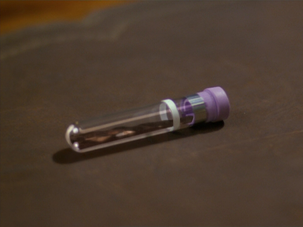 extant_StarTrek_DS9_4x12-ParadiseLost_02449.jpg