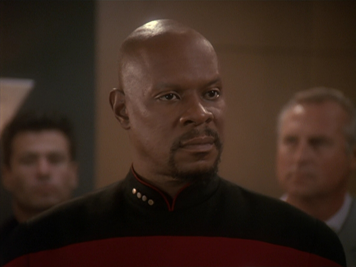 extant_StarTrek_DS9_4x12-ParadiseLost_02454.jpg