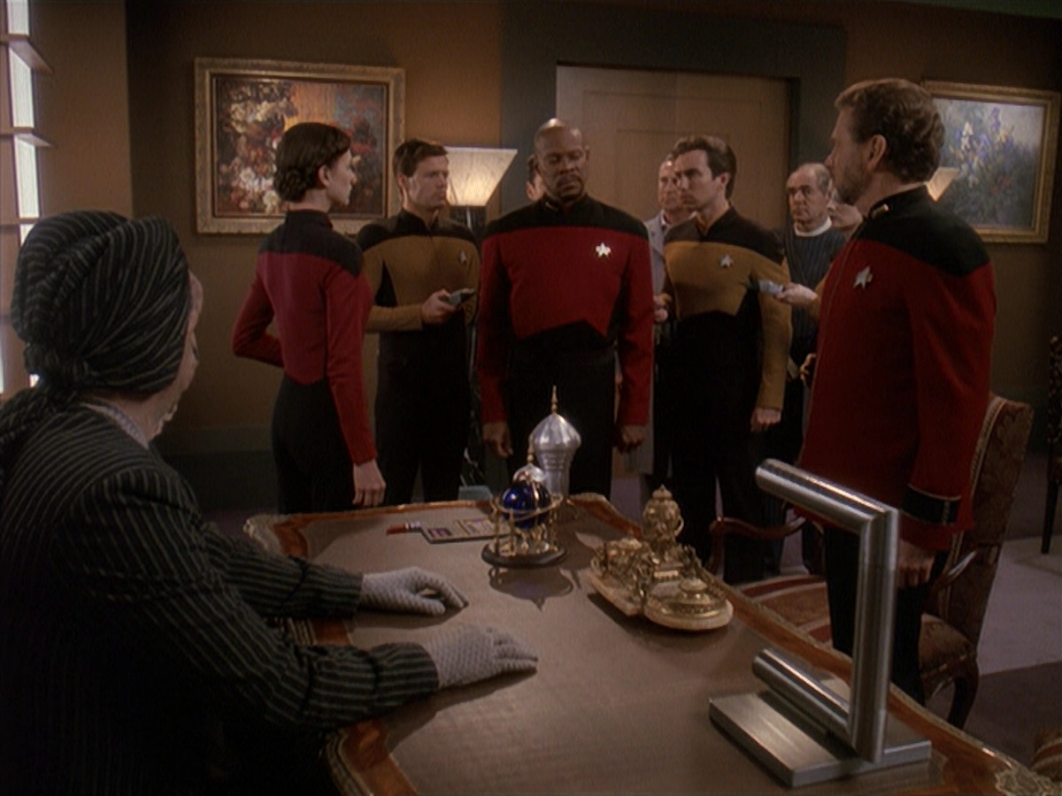 extant_StarTrek_DS9_4x12-ParadiseLost_02472.jpg