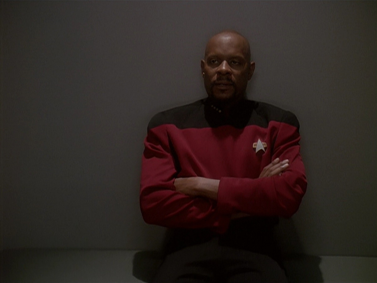 extant_StarTrek_DS9_4x12-ParadiseLost_02487.jpg