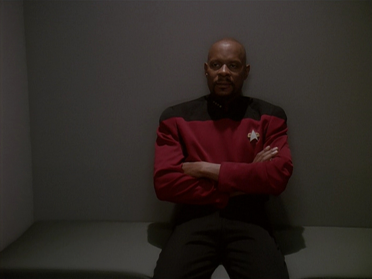 extant_StarTrek_DS9_4x12-ParadiseLost_02488.jpg