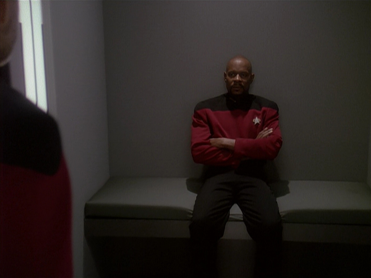 extant_StarTrek_DS9_4x12-ParadiseLost_02491.jpg