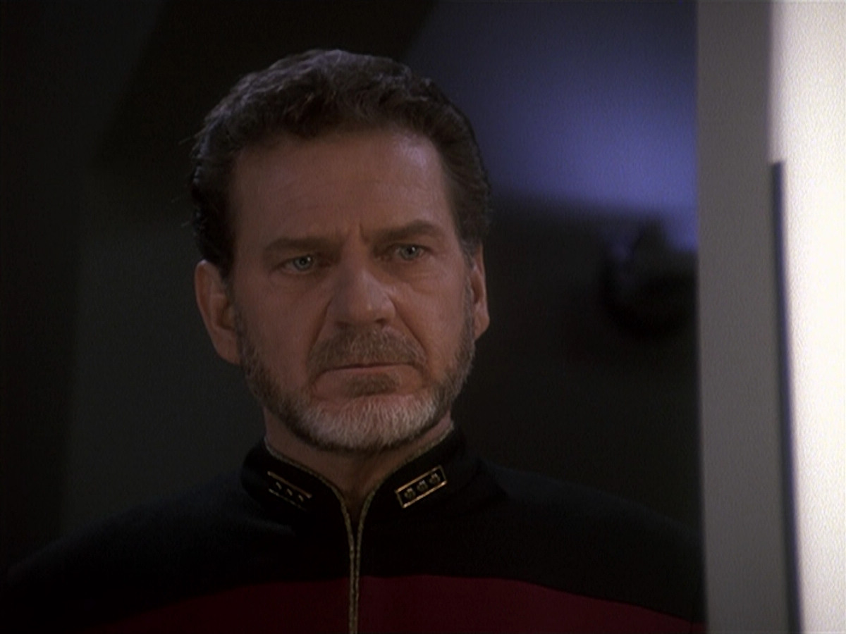 extant_StarTrek_DS9_4x12-ParadiseLost_02528.jpg