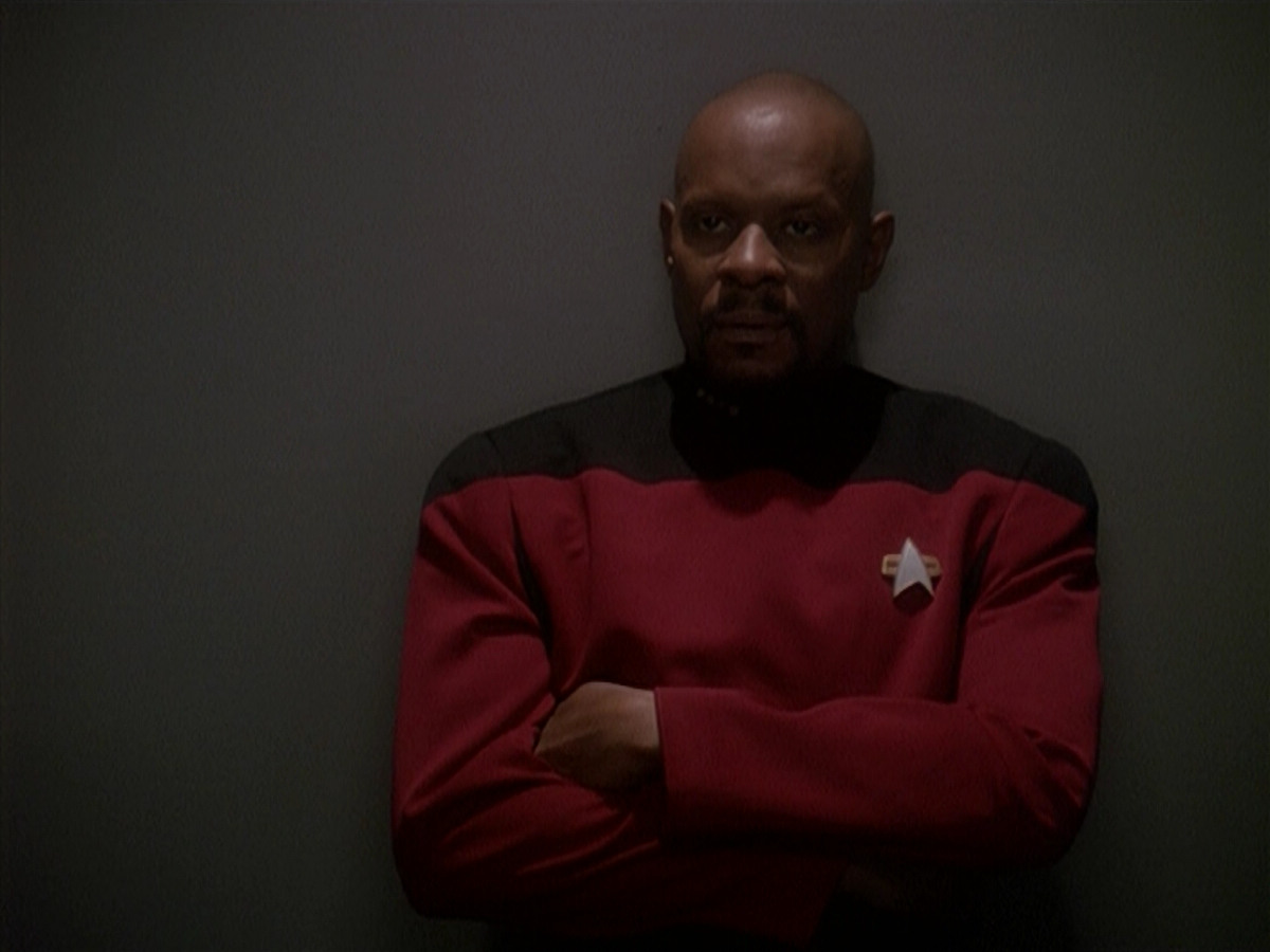 extant_StarTrek_DS9_4x12-ParadiseLost_02529.jpg