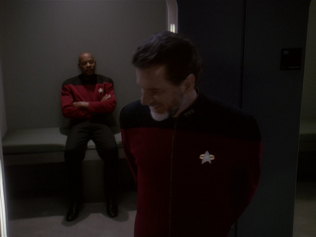 extant_StarTrek_DS9_4x12-ParadiseLost_02552.jpg