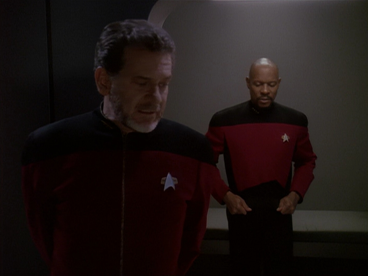 extant_StarTrek_DS9_4x12-ParadiseLost_02562.jpg