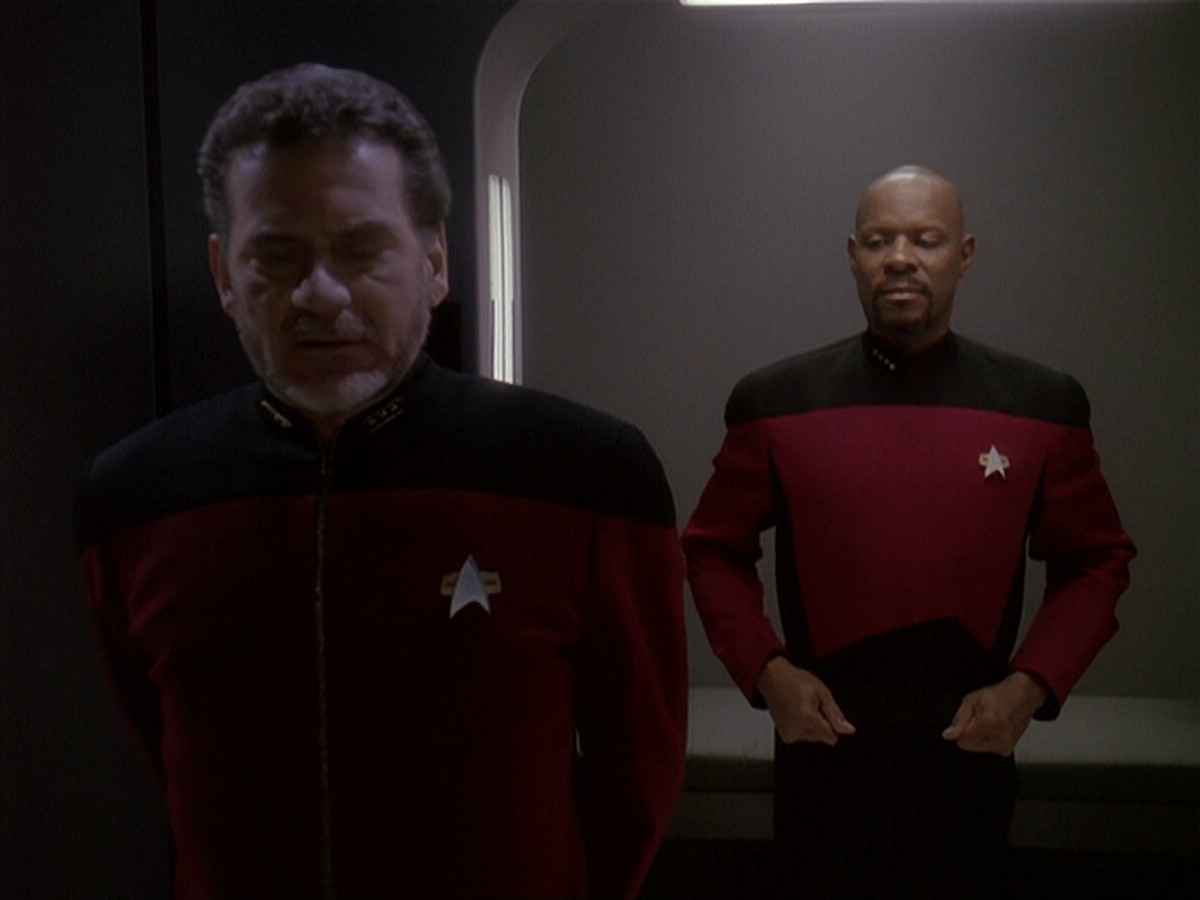 extant_StarTrek_DS9_4x12-ParadiseLost_02565.jpg
