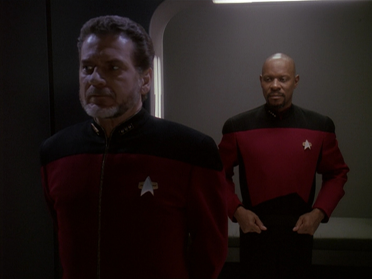 extant_StarTrek_DS9_4x12-ParadiseLost_02571.jpg