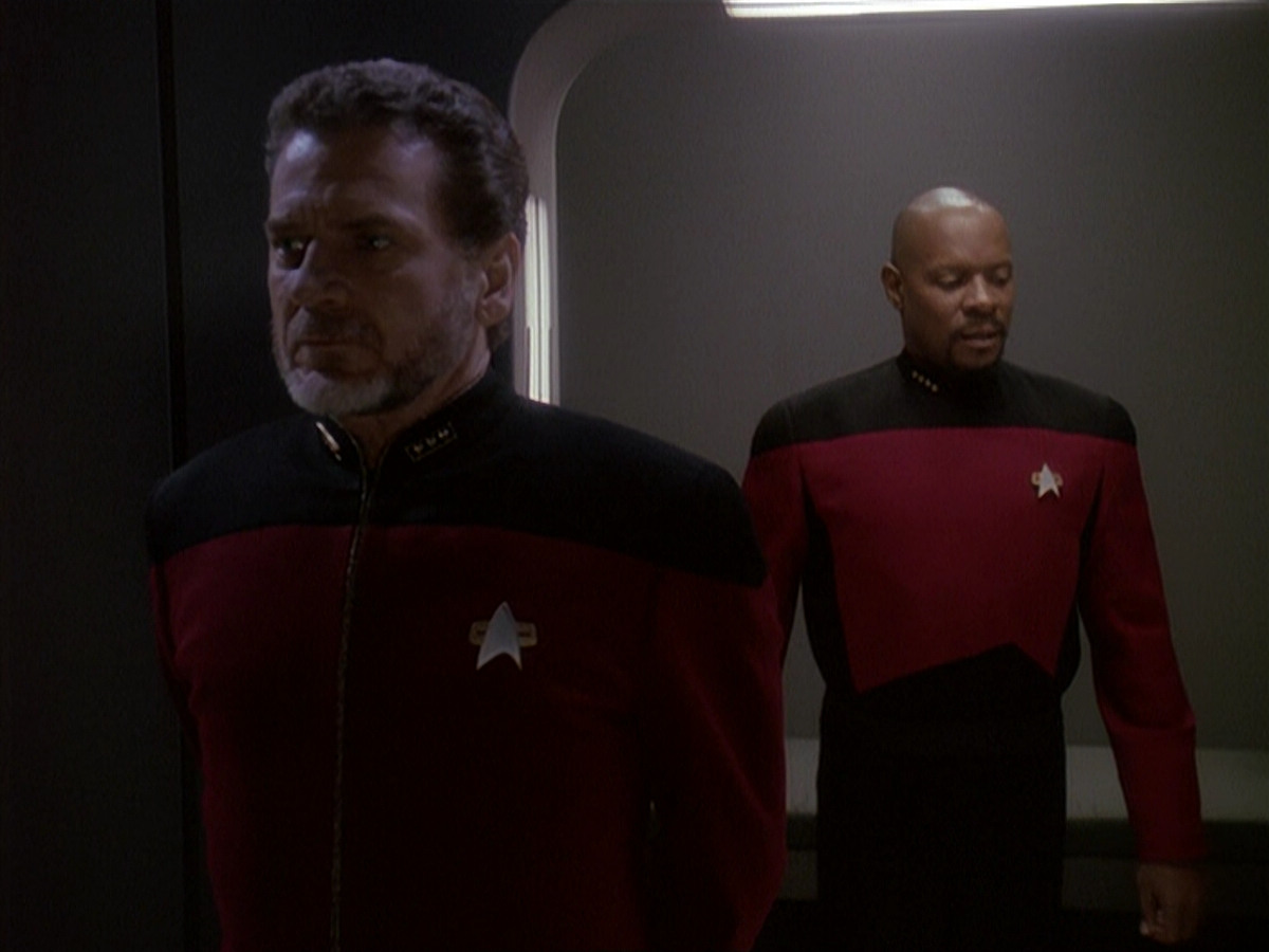 extant_StarTrek_DS9_4x12-ParadiseLost_02575.jpg