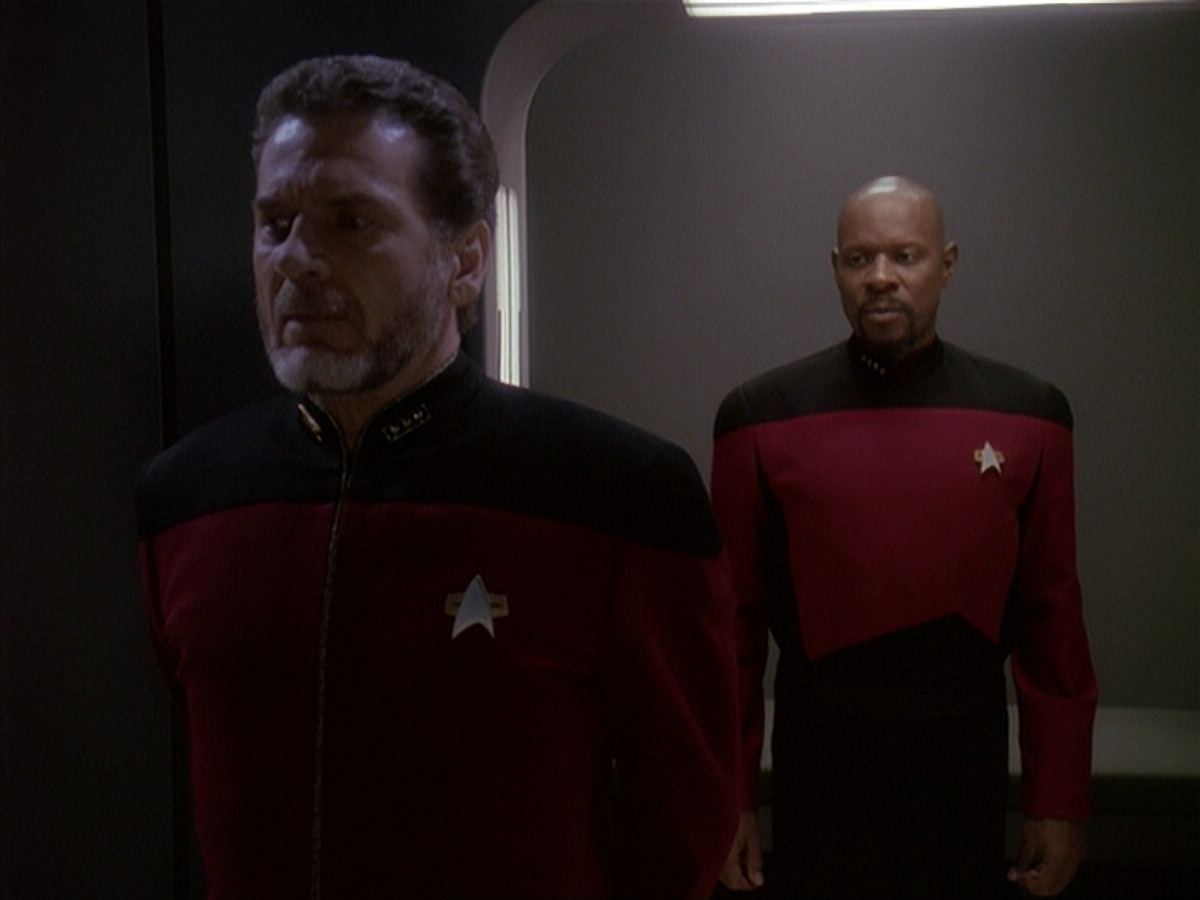 extant_StarTrek_DS9_4x12-ParadiseLost_02577.jpg