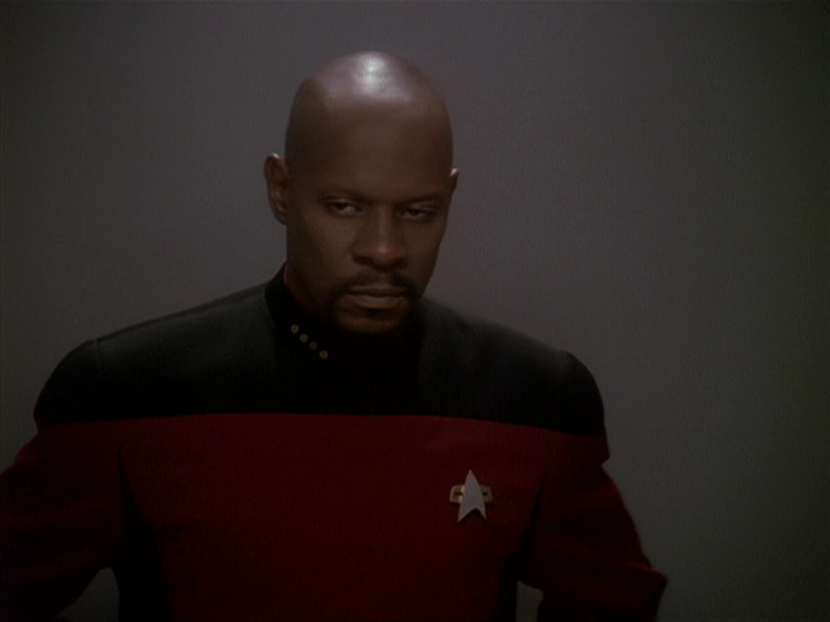 extant_StarTrek_DS9_4x12-ParadiseLost_02623.jpg