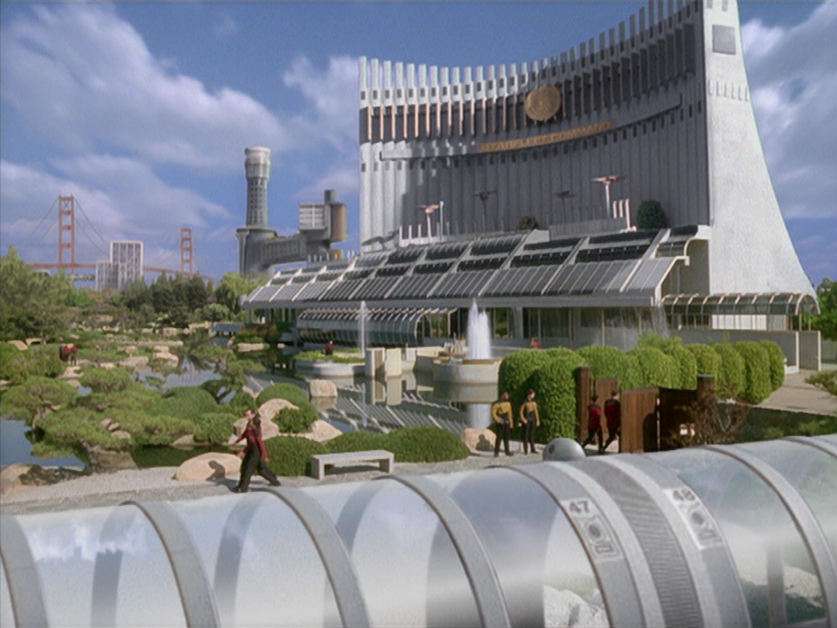 extant_StarTrek_DS9_4x12-ParadiseLost_02659.jpg