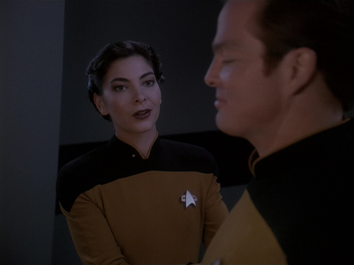 extant_StarTrek_DS9_4x12-ParadiseLost_02691.jpg
