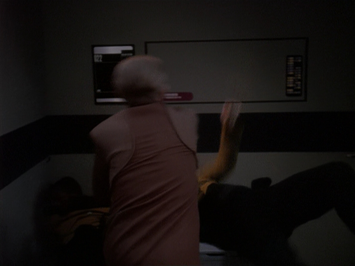 extant_StarTrek_DS9_4x12-ParadiseLost_02707.jpg