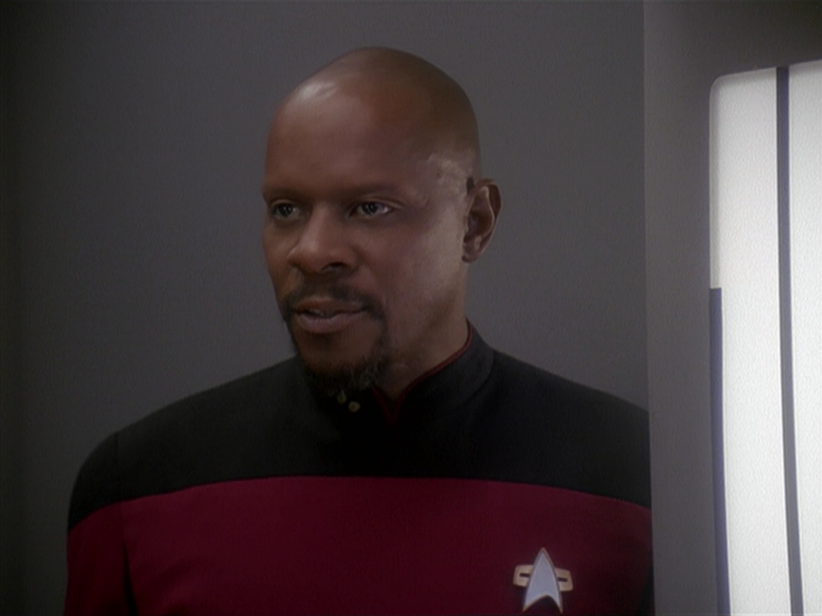 extant_StarTrek_DS9_4x12-ParadiseLost_02725.jpg