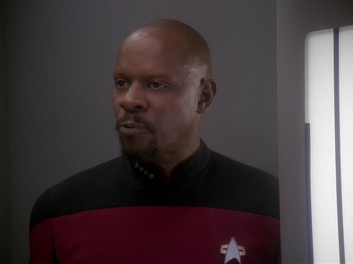 extant_StarTrek_DS9_4x12-ParadiseLost_02732.jpg
